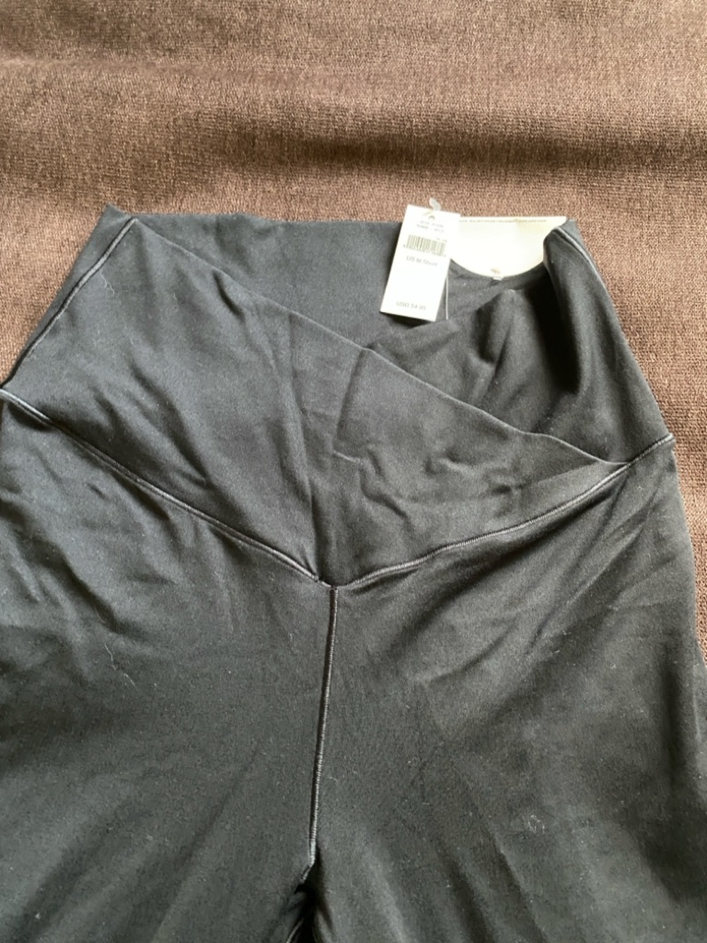LAST DAY ON POSH 8/15/26 Black Flared Yoga Pants V Waistband Short Length Medium - Picture 2 of 5